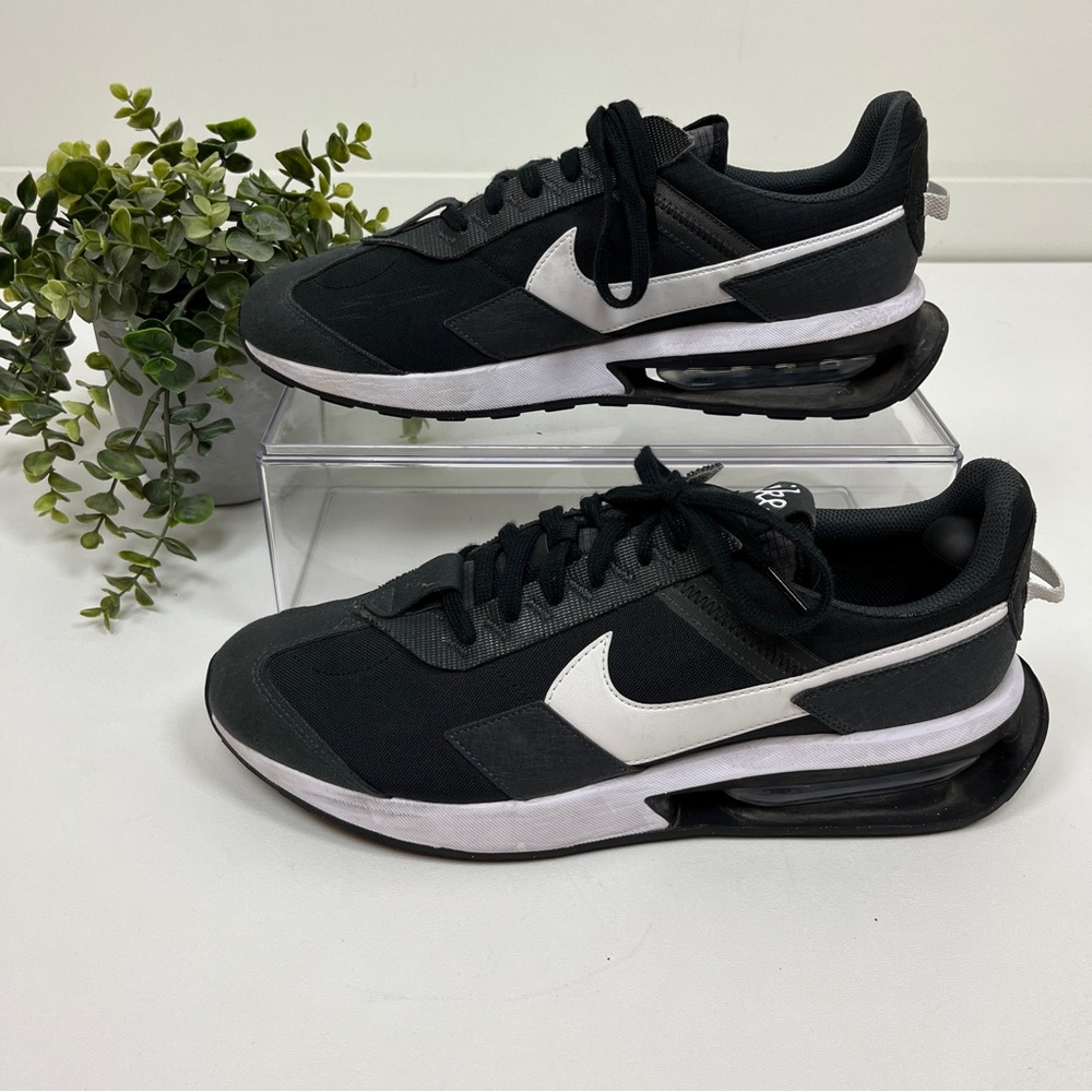 Nike Air Max Pre-Day Running Shoes